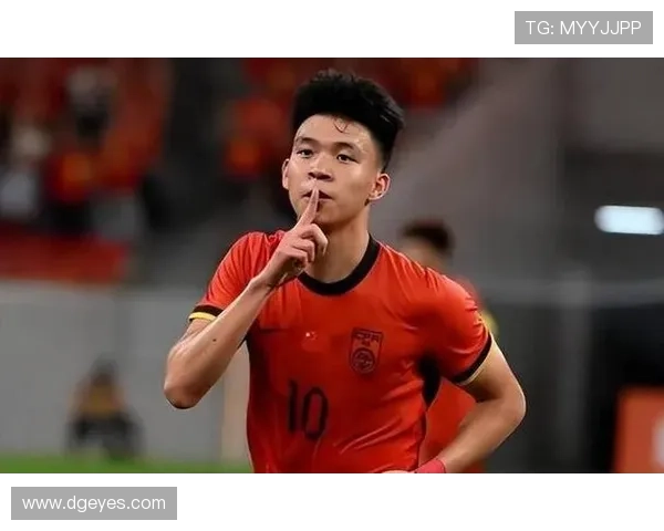 王钰栋晒舞庆祝内马尔点赞叫好