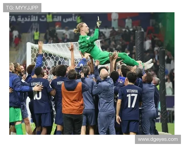 萨福诺夫复盘失球全队喜迎杜埃